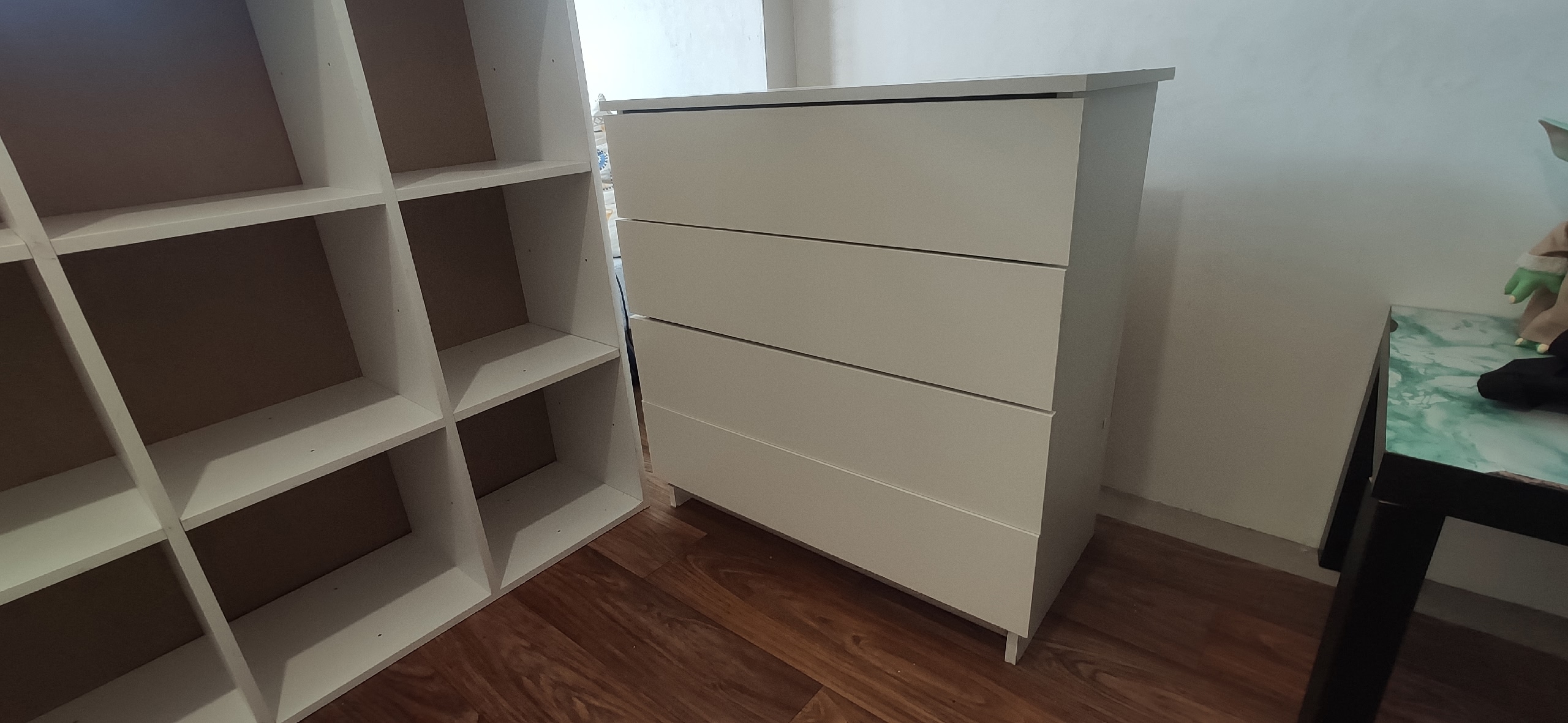 Небольшая распродажа стеллажей и мебели (4)