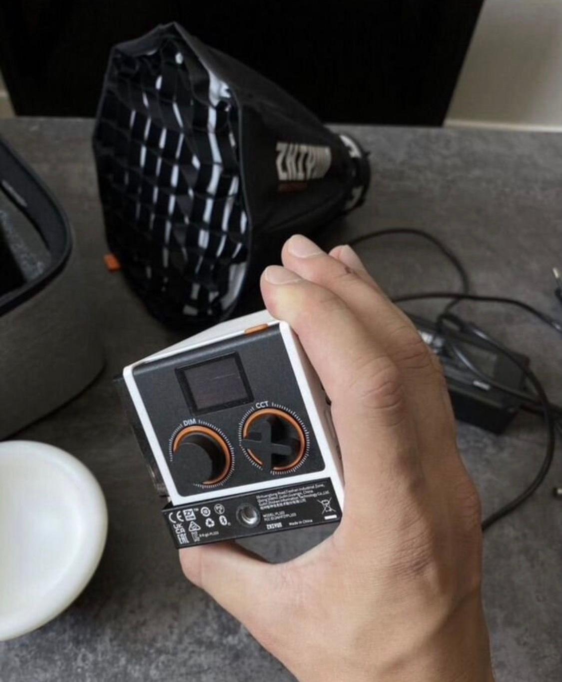 Продаю светодиодный осветитель Zhiyun Предлагаю (4)