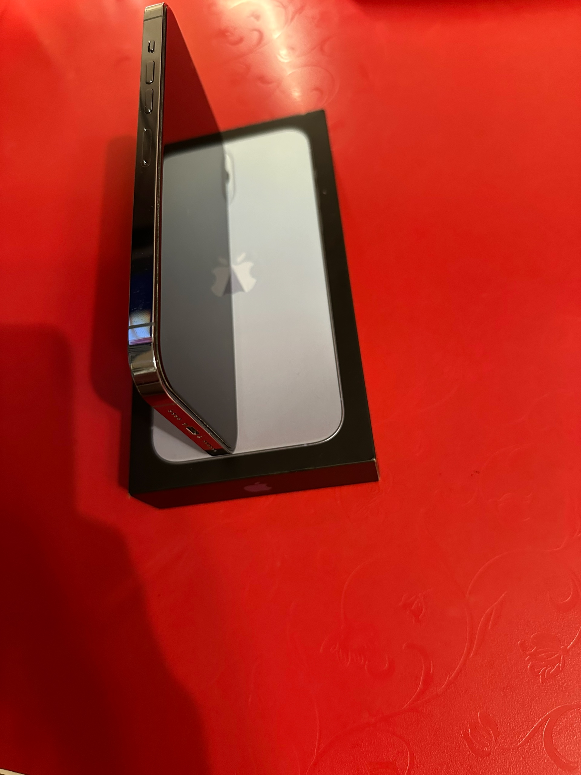 Продам iPhone 13 Pro Max (1)