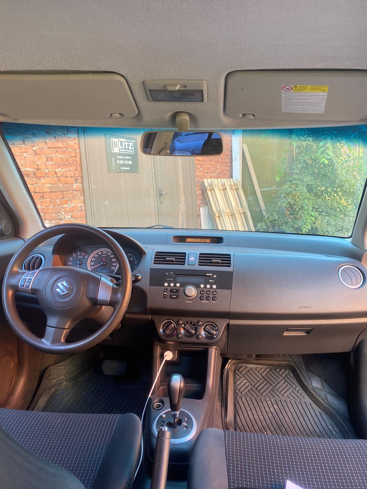 Продается Suzuki Swift 2007 года (4)
