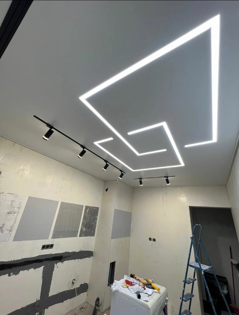 Установка натяжных потолков любой сложности (6)