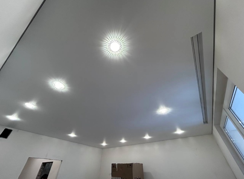 Установка натяжных потолков любой сложности (2)