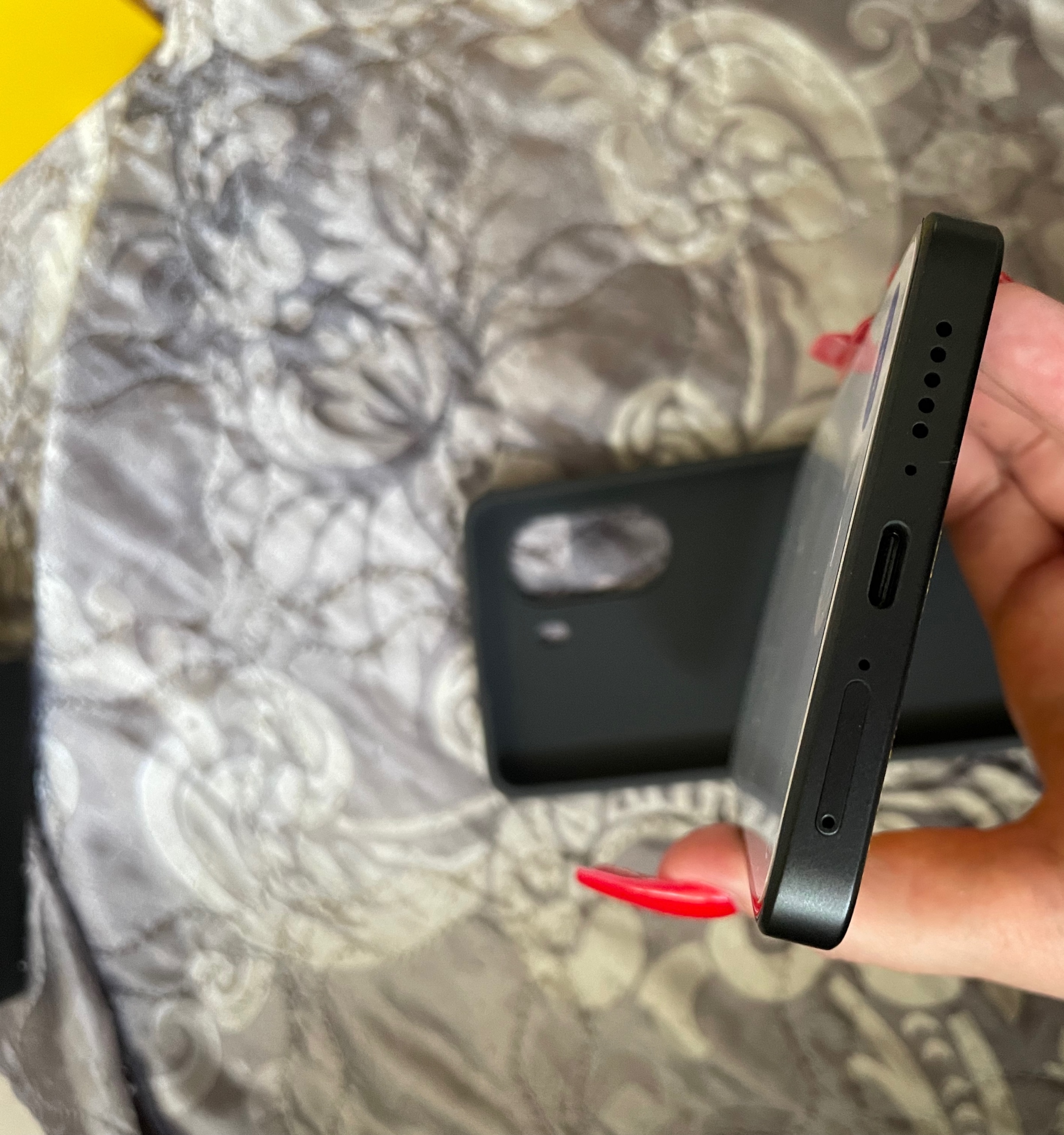 Продается телефон POCO X7 Pro (1)