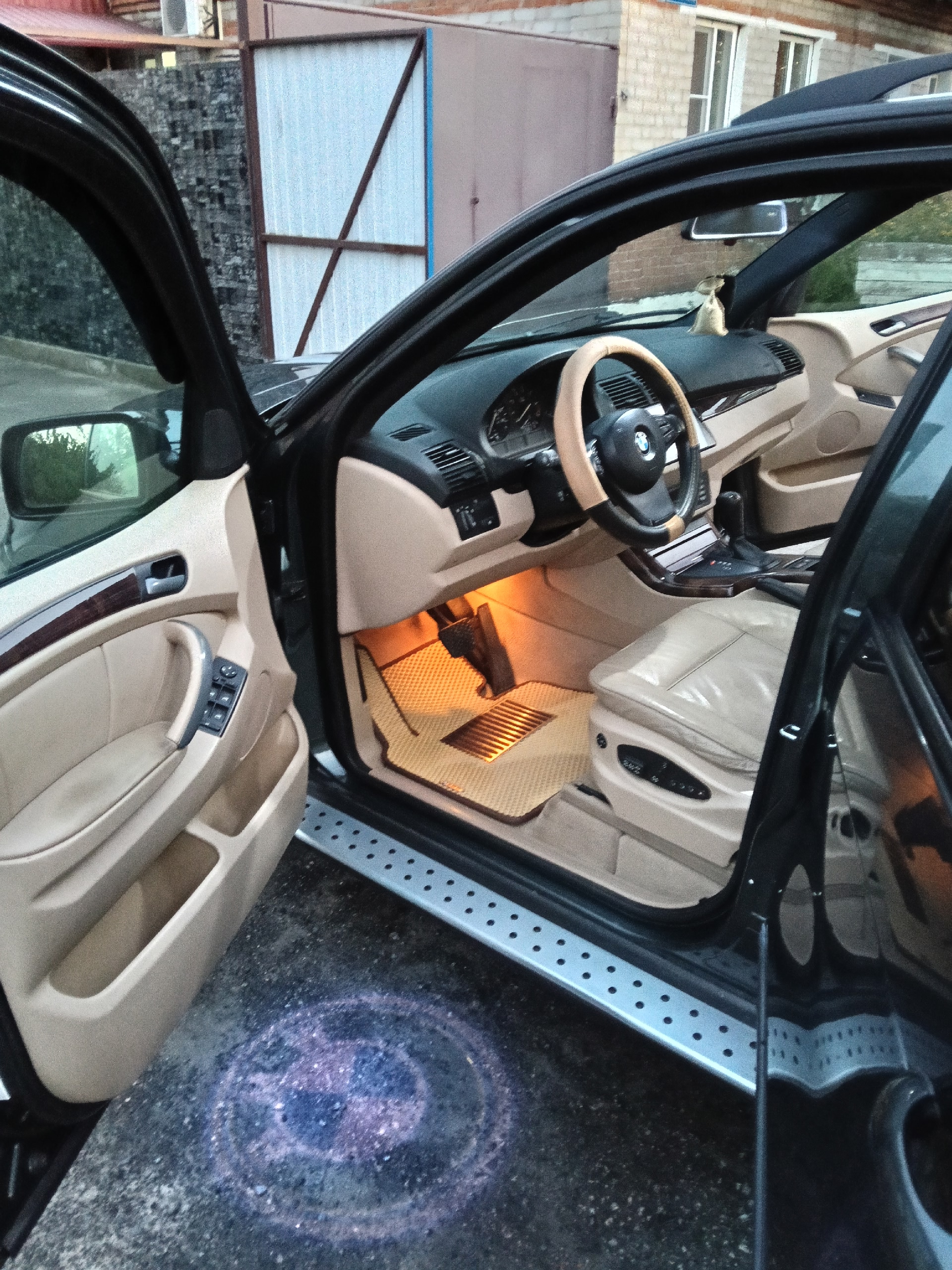 Продается BMW X5 E53 2005 (6)