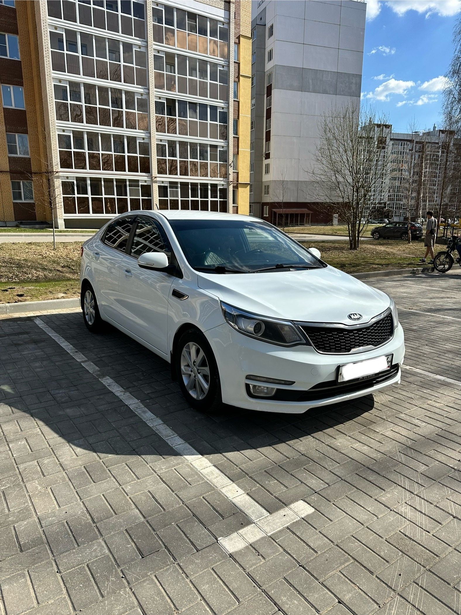 Kia Rio 2015 года в