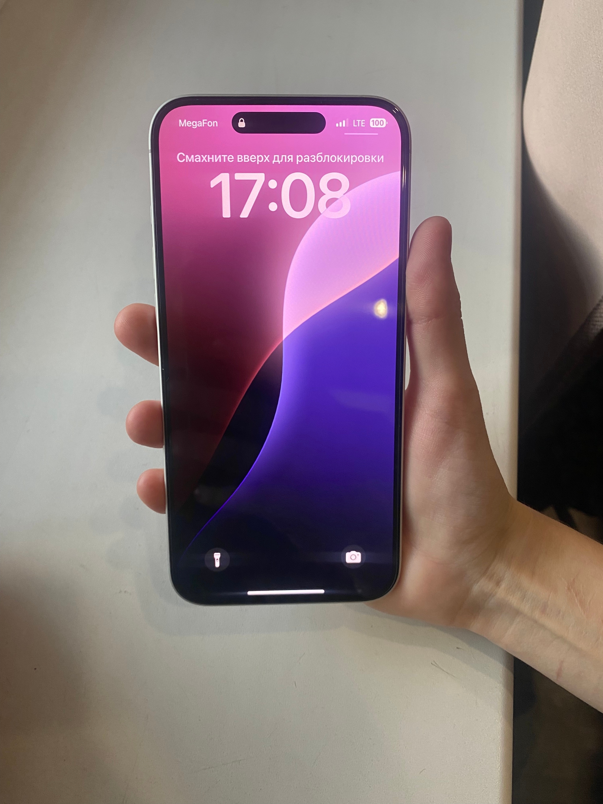 Продажа нового айфона 16 с (5)