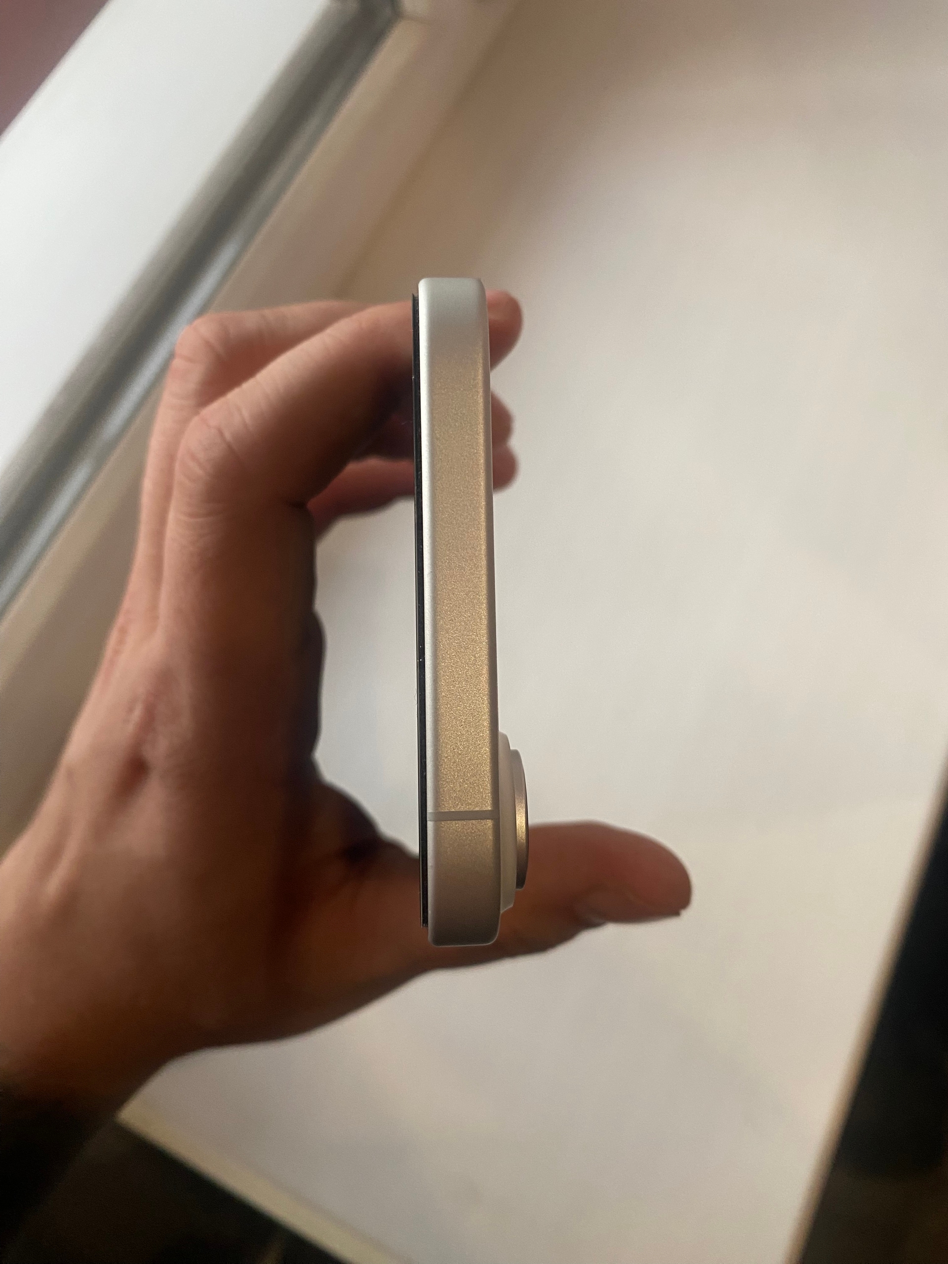 Продажа нового айфона 16 с (3)