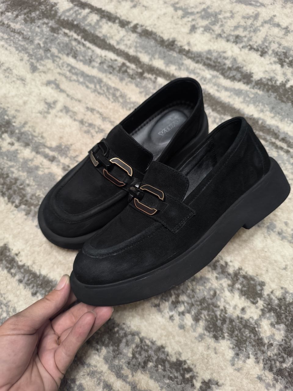 Женские лоферы из натуральной замши (1)