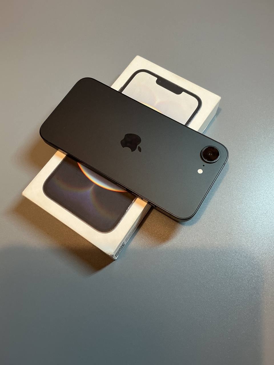 Продается iPhone 16, состояние нового. (1)