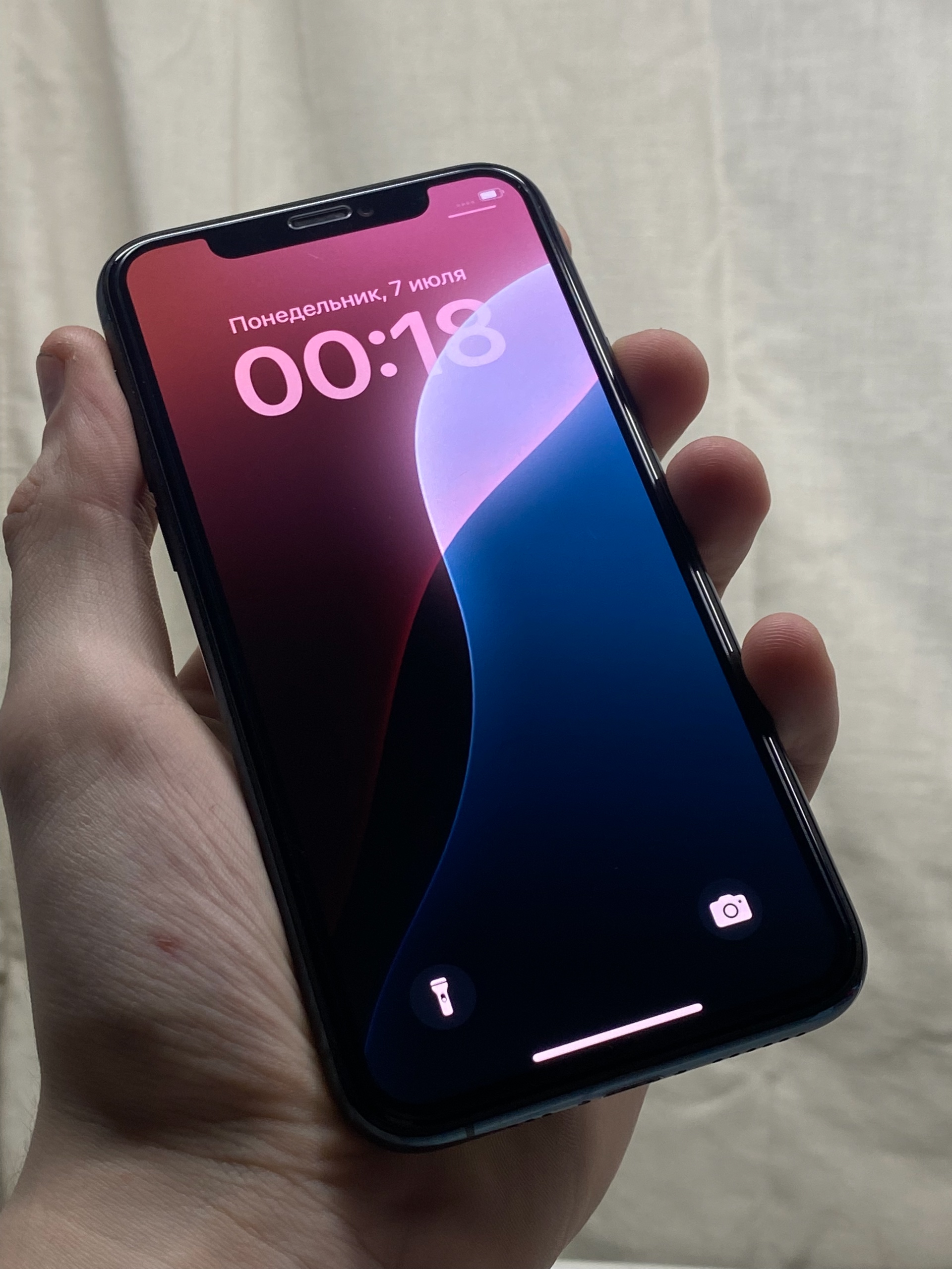 Продаётся iPhone 11 Pro 64GB (2)