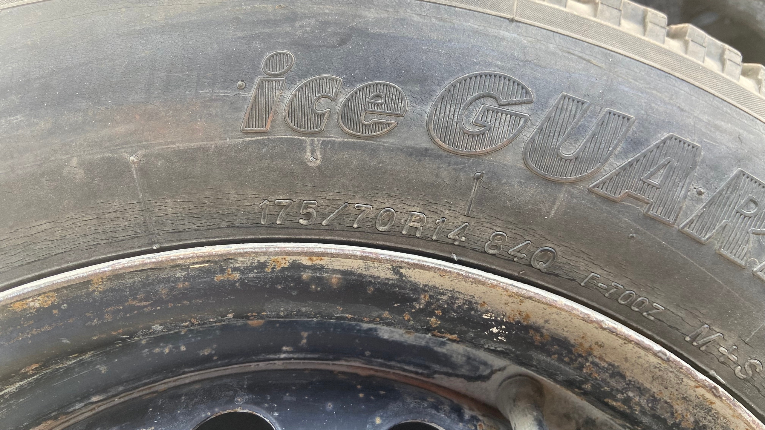 Комплект автошин в хорошем состоянии (7)