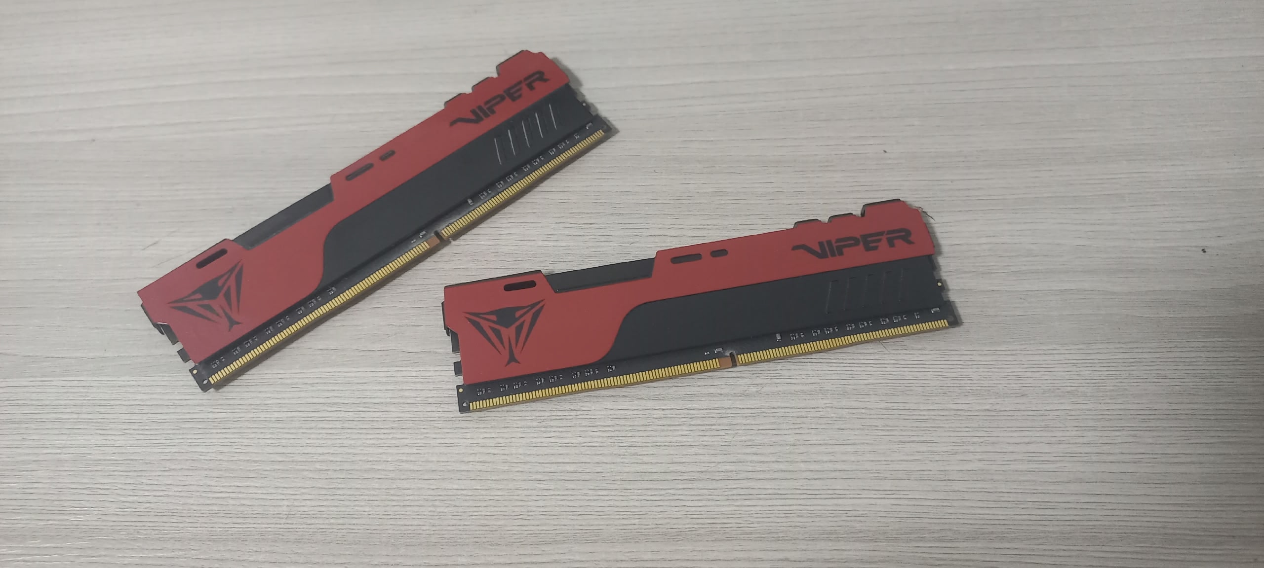 Продаю компьютерное оборудование недорого Монитор