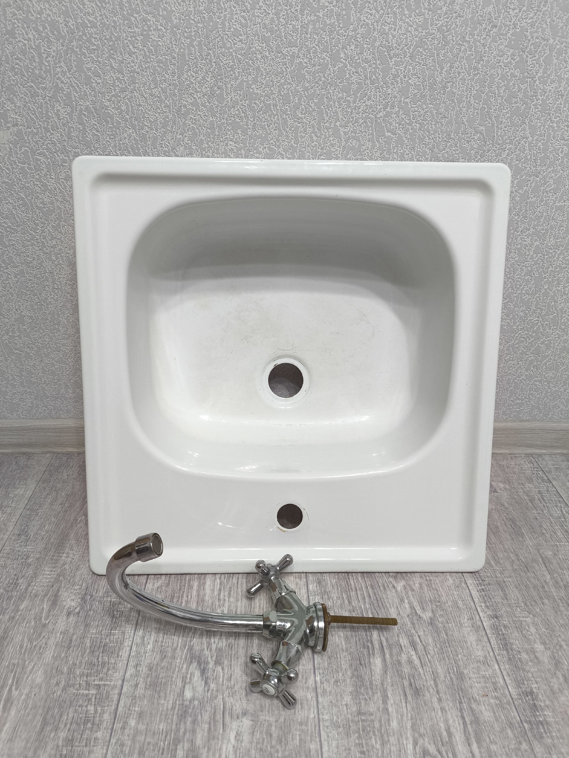 Продаётся раковина от застройщика Предлагается