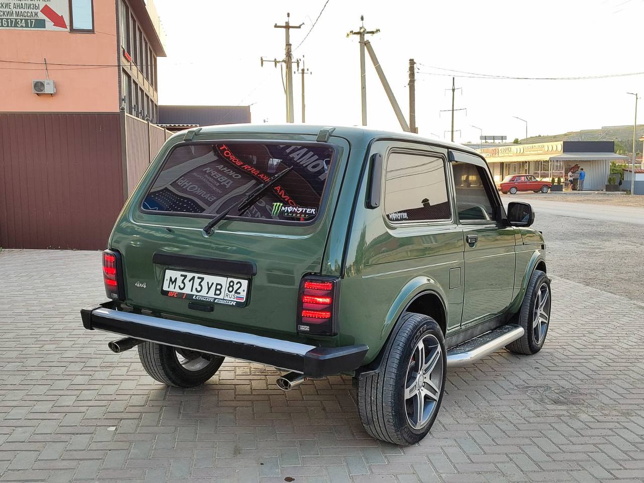 Продам Ладу 4x4 2121 Нива (5)