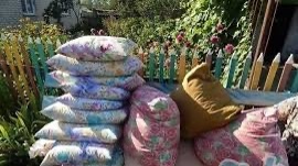 Старые перины и подушки –