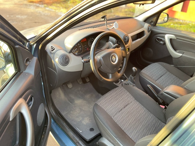 Продается Renault Logan 2010 Продаю (5)