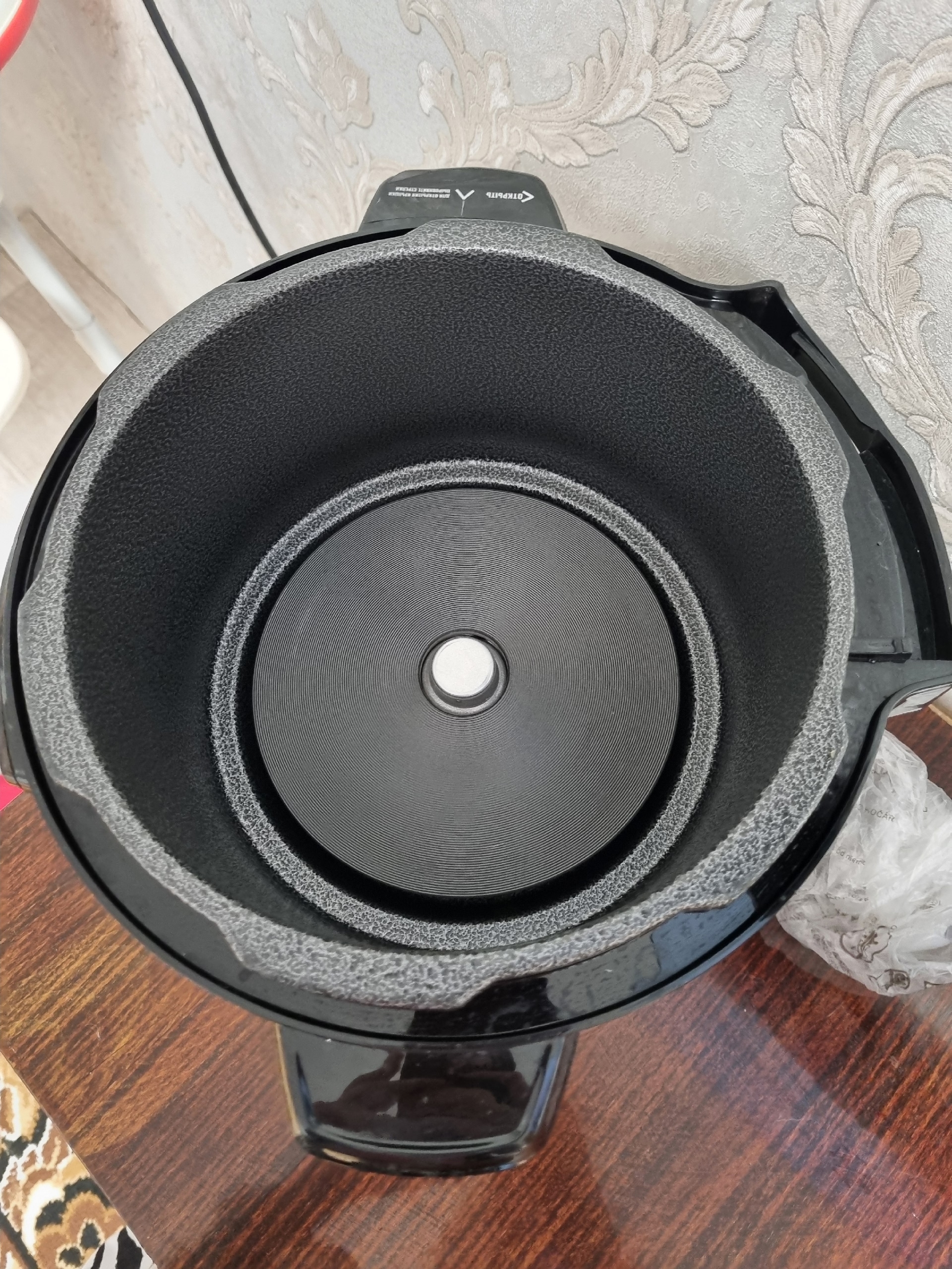 Продам мультиварку-скороварку, объем 5 литров (2)