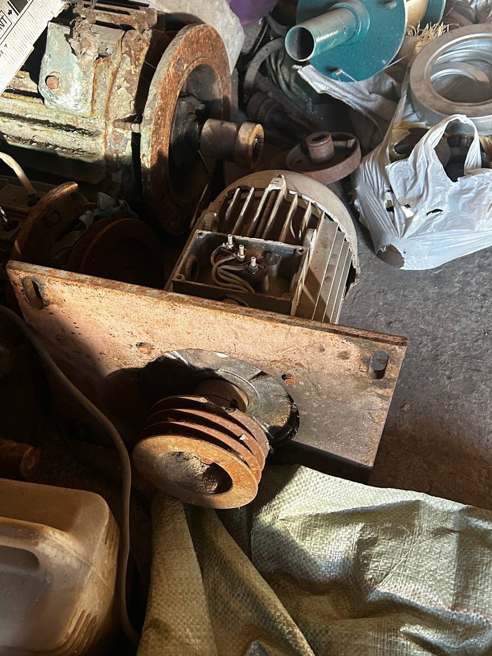 Фланцевый электродвигатель 380В, 5.5 кВт (2)