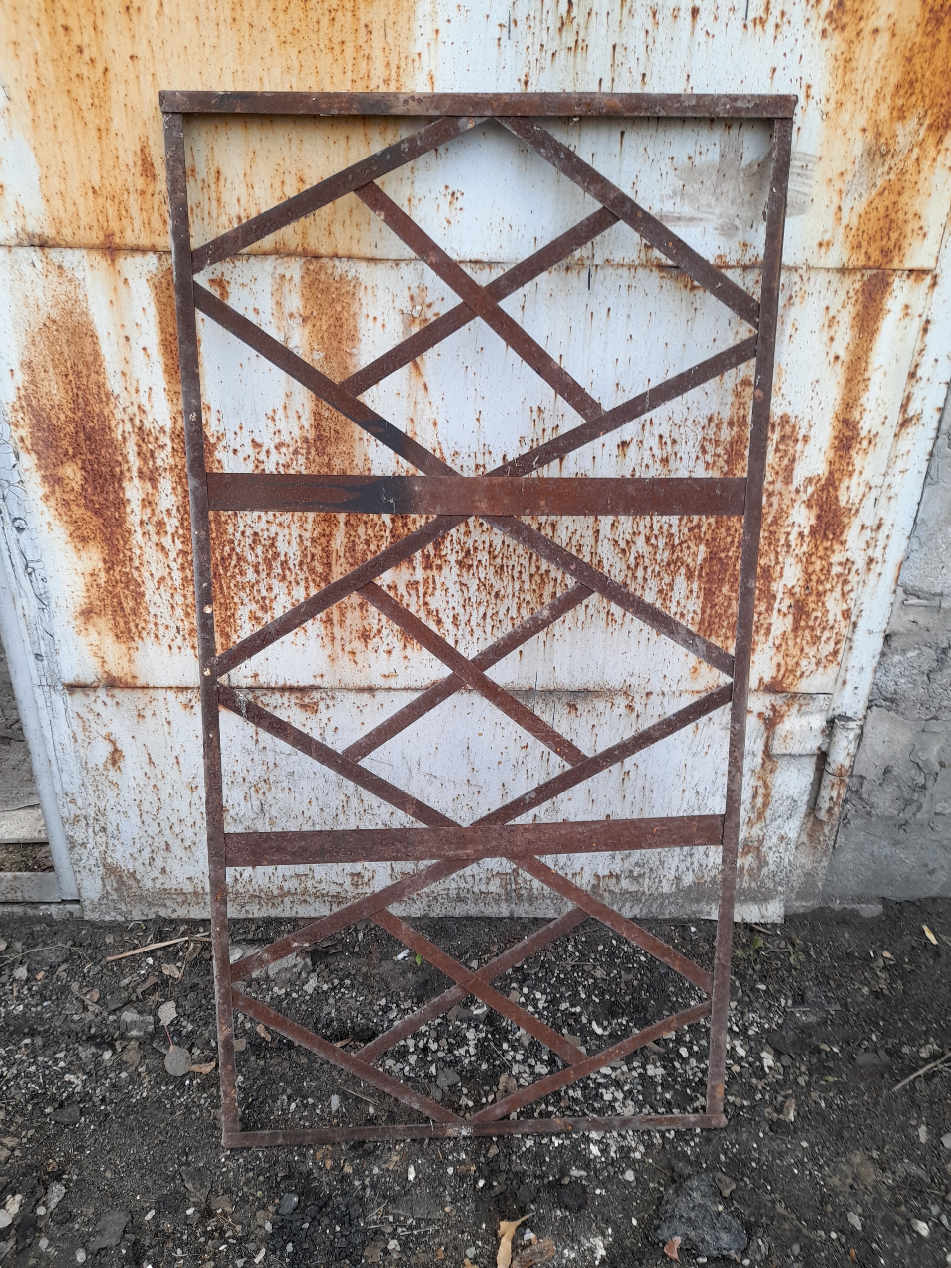 Продажа секций для забора Продаются