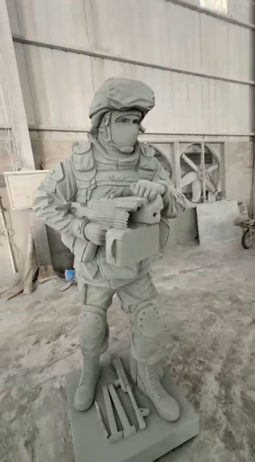 Гранитные комплексы и скульптуры Наша (1)