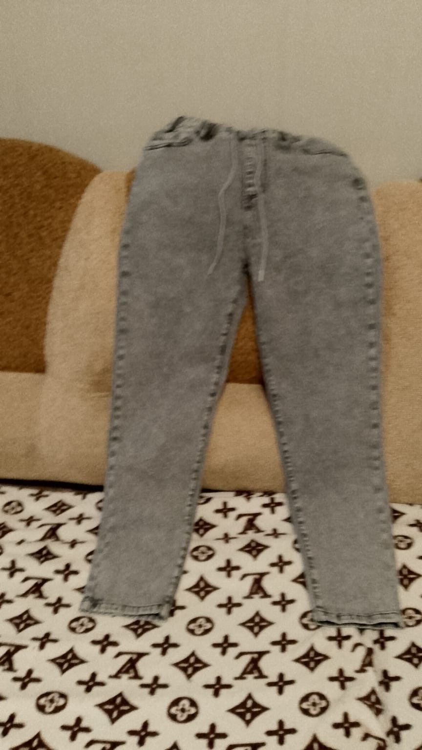 Джинсы на резинке размер 32