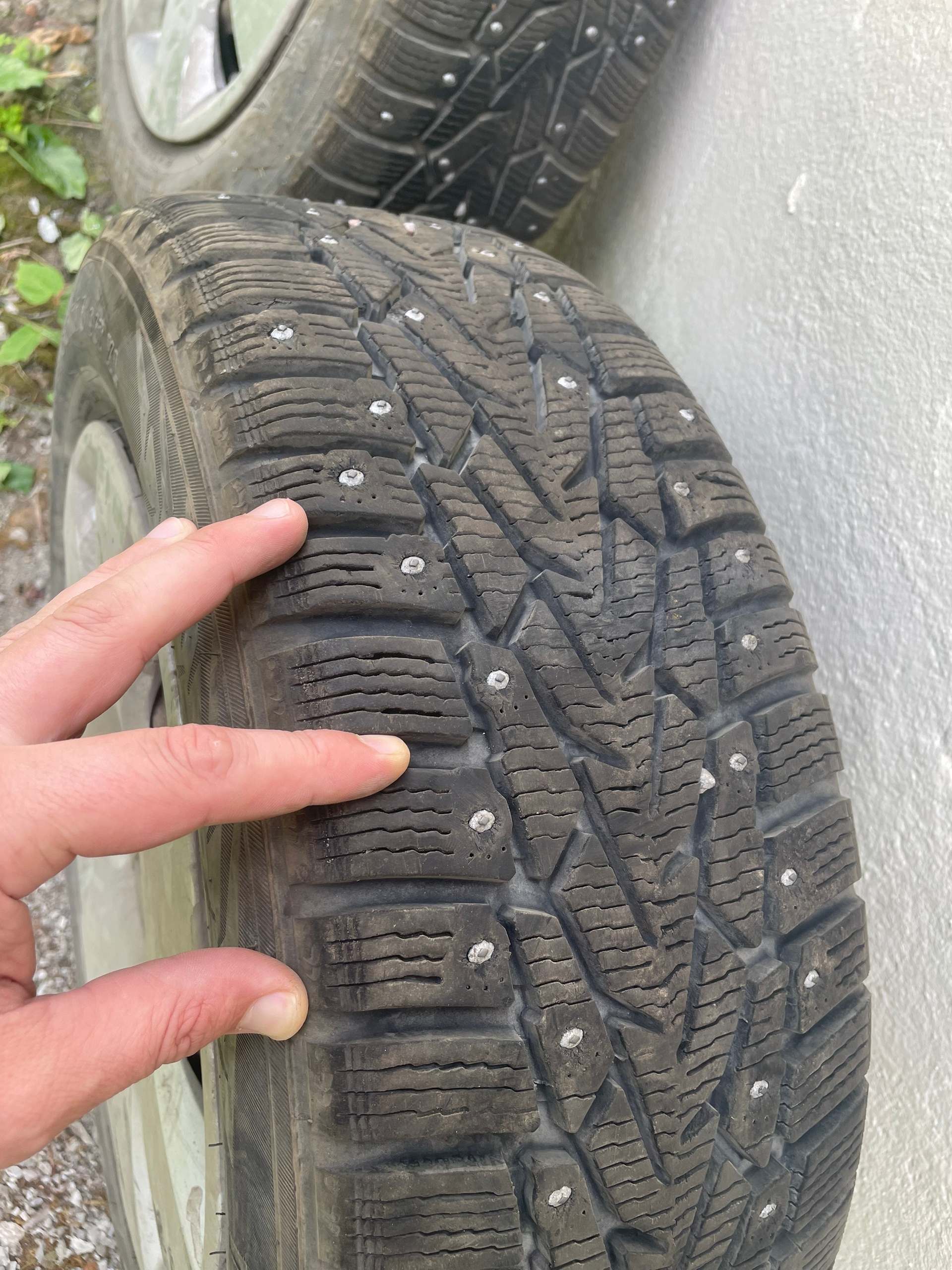 Продажа зимней резины 205/60 R16 (1)