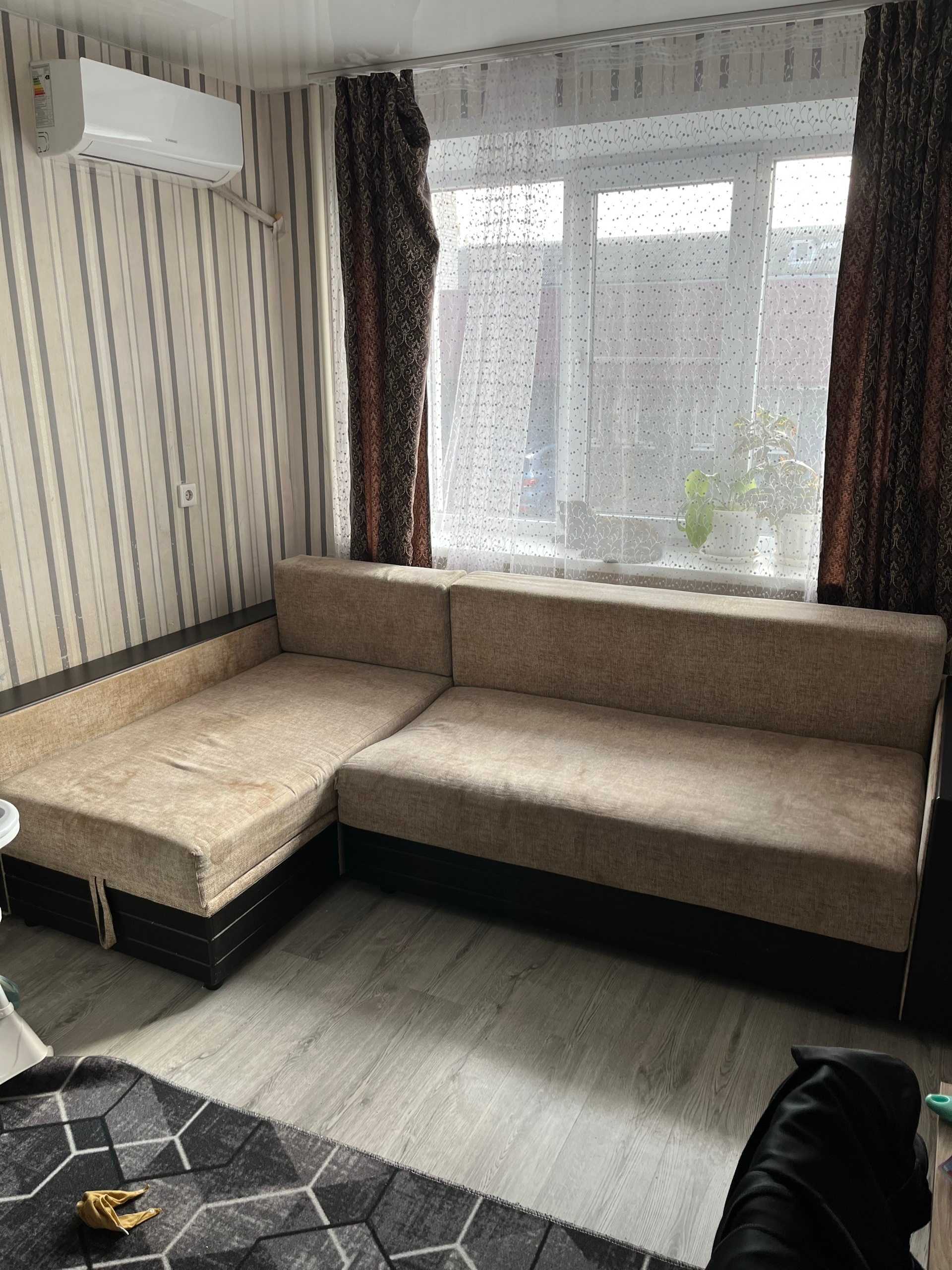 Продажа дивана с возможной доставкой (2)