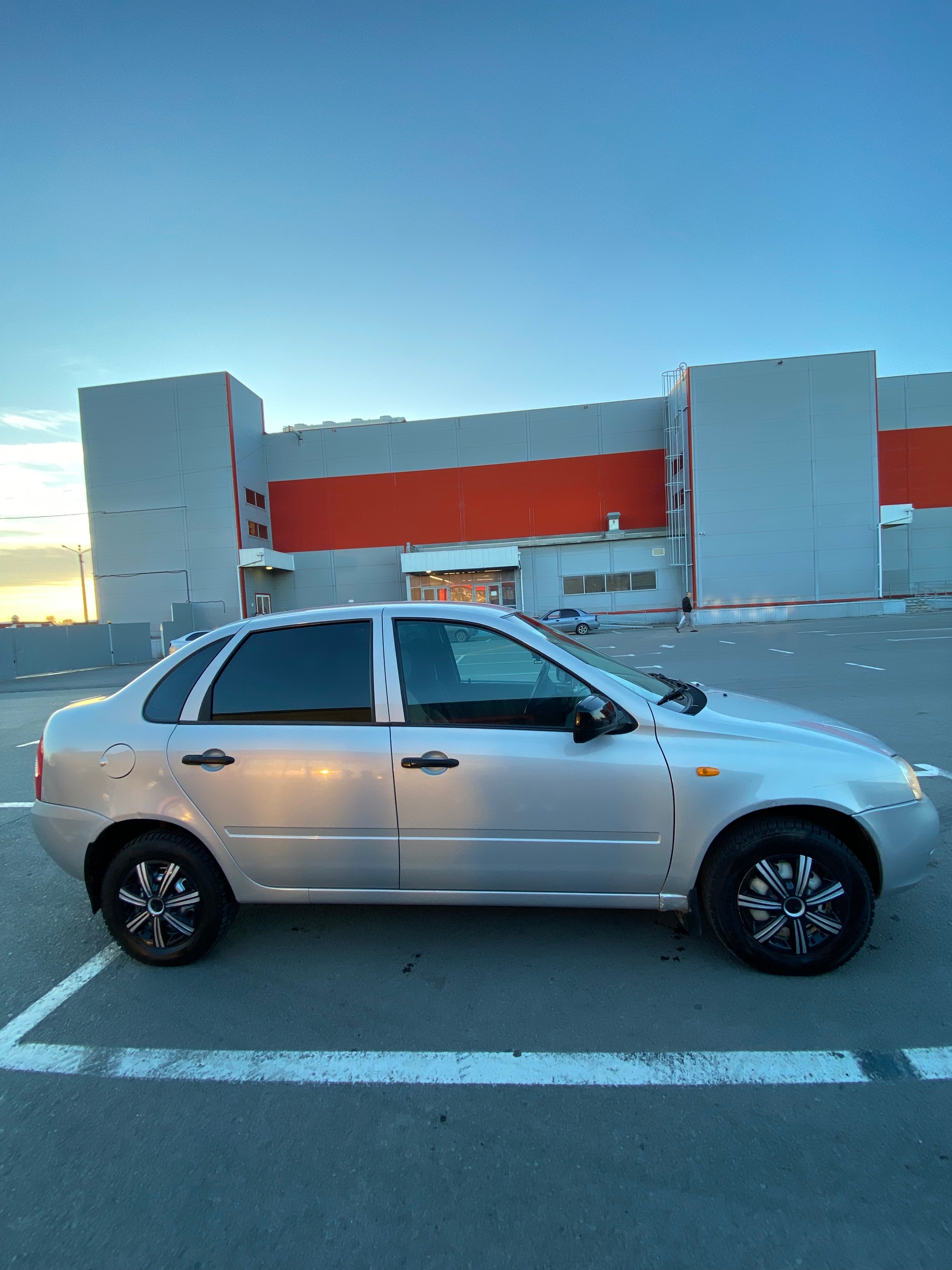 Продажа: Лада Калина 2010 Автомобиль (1)