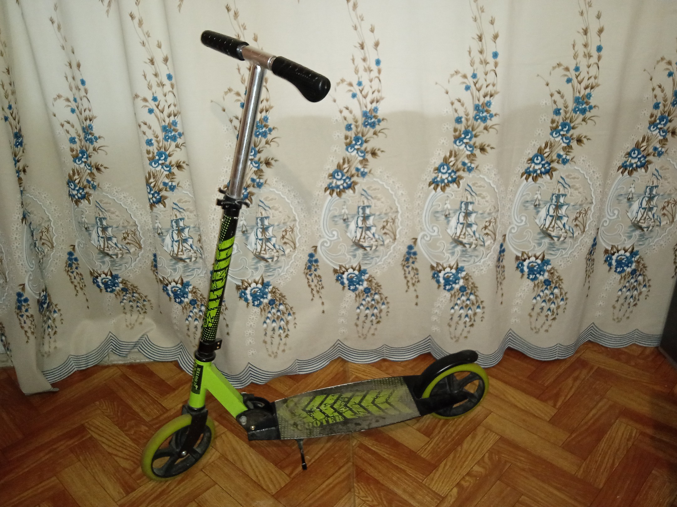 Самокат в замечательном состоянии Продаю (1)