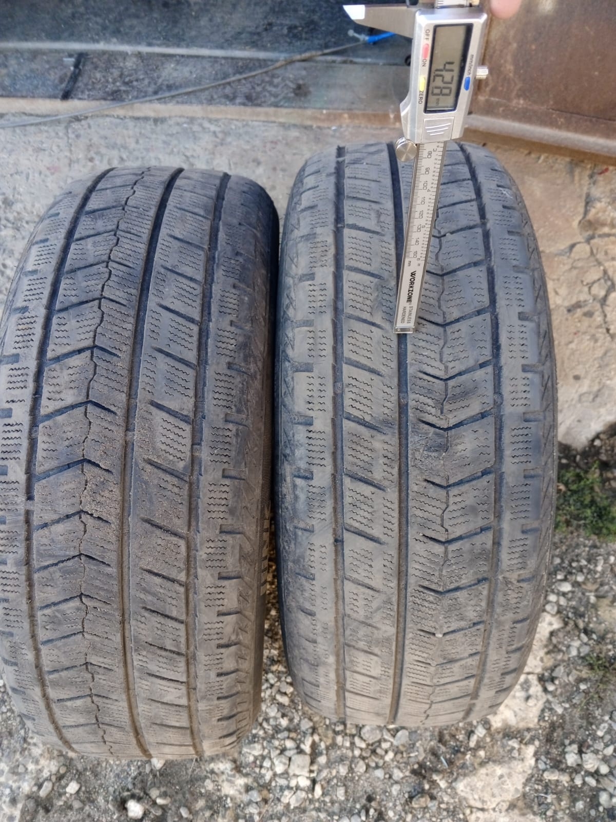 Продаются зимние шины 215/55/R17 Предлагаю