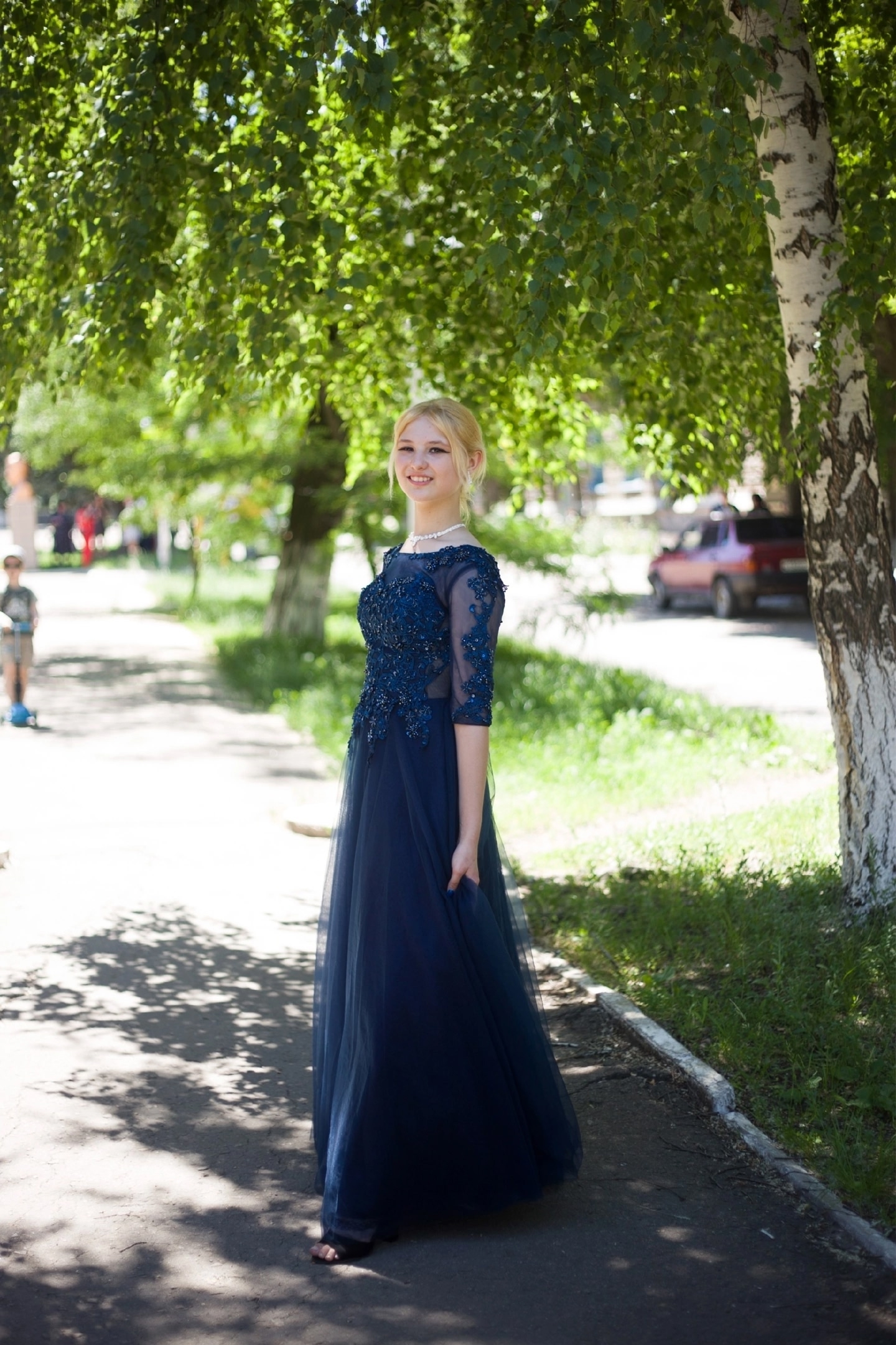 Продажа стильного выпускного платья Предлагаю