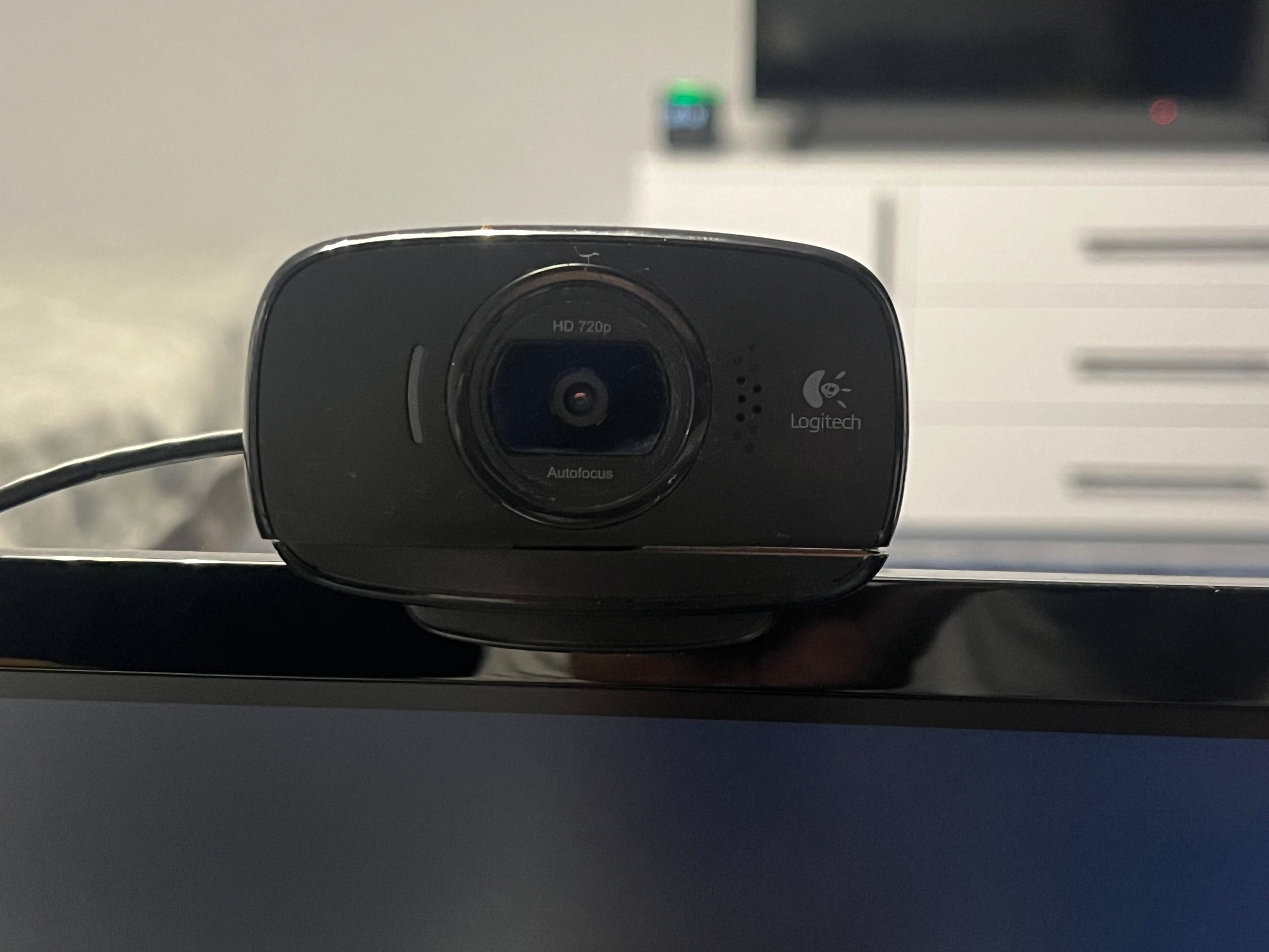 Продам недорогой компьютер комплект. Включает (2)