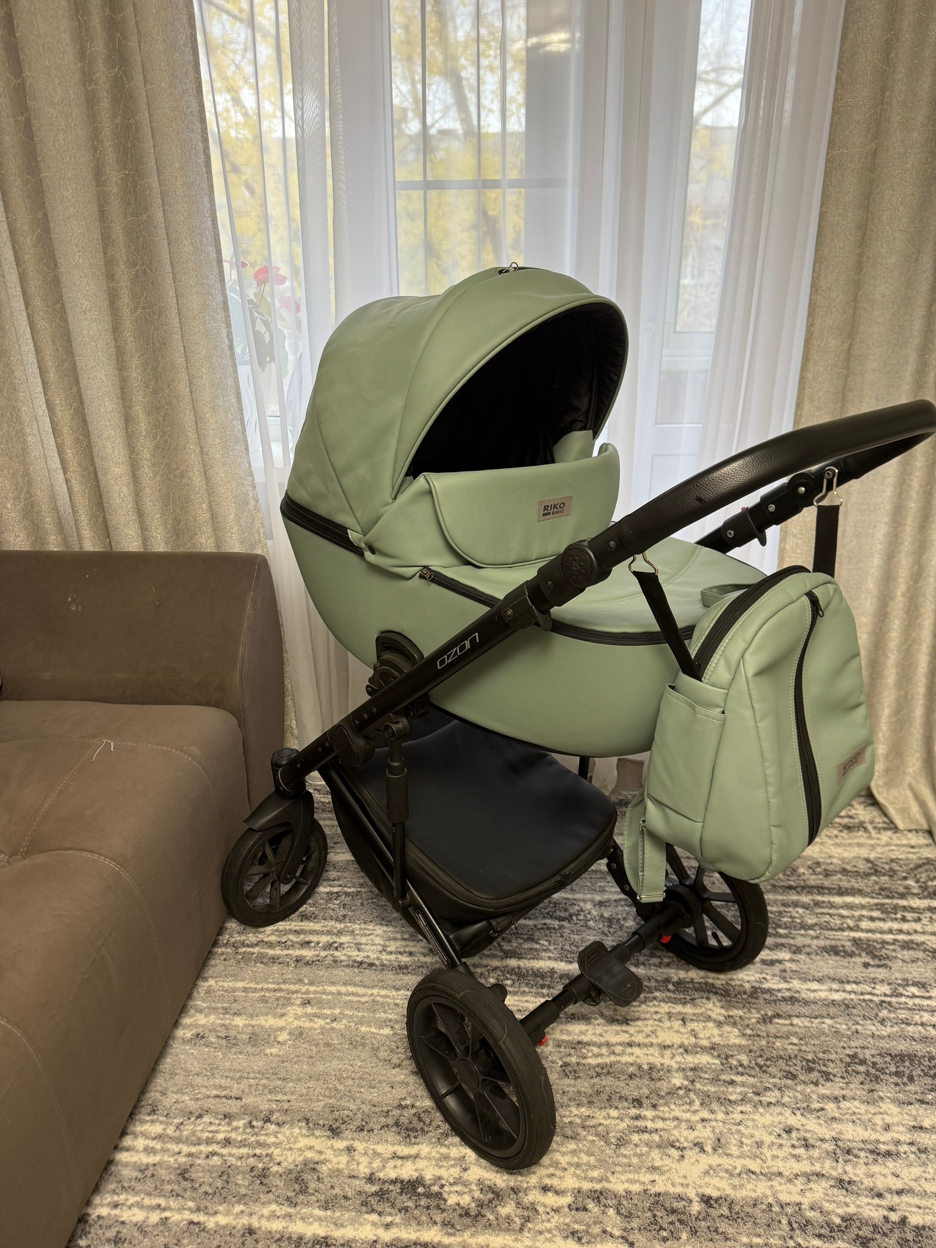 Продаётся удобная коляска Riko Предлагаю (1)