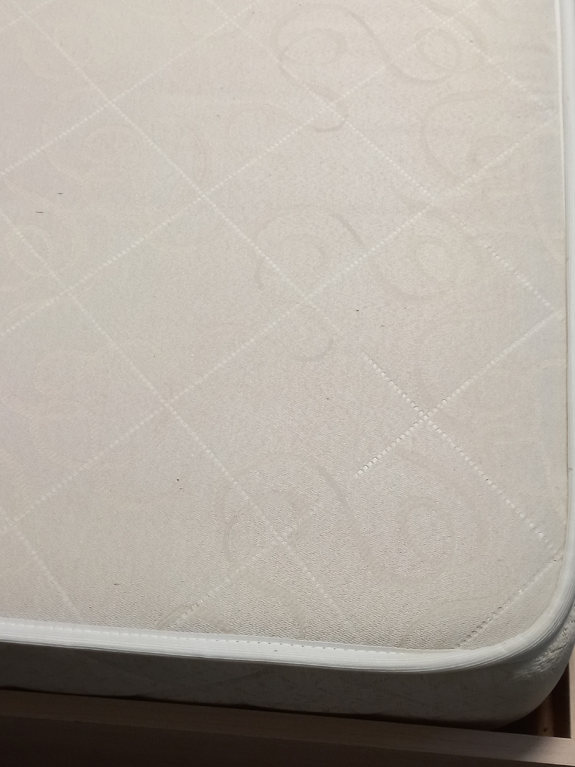 Продам матрас и бесплатную кровать (3)