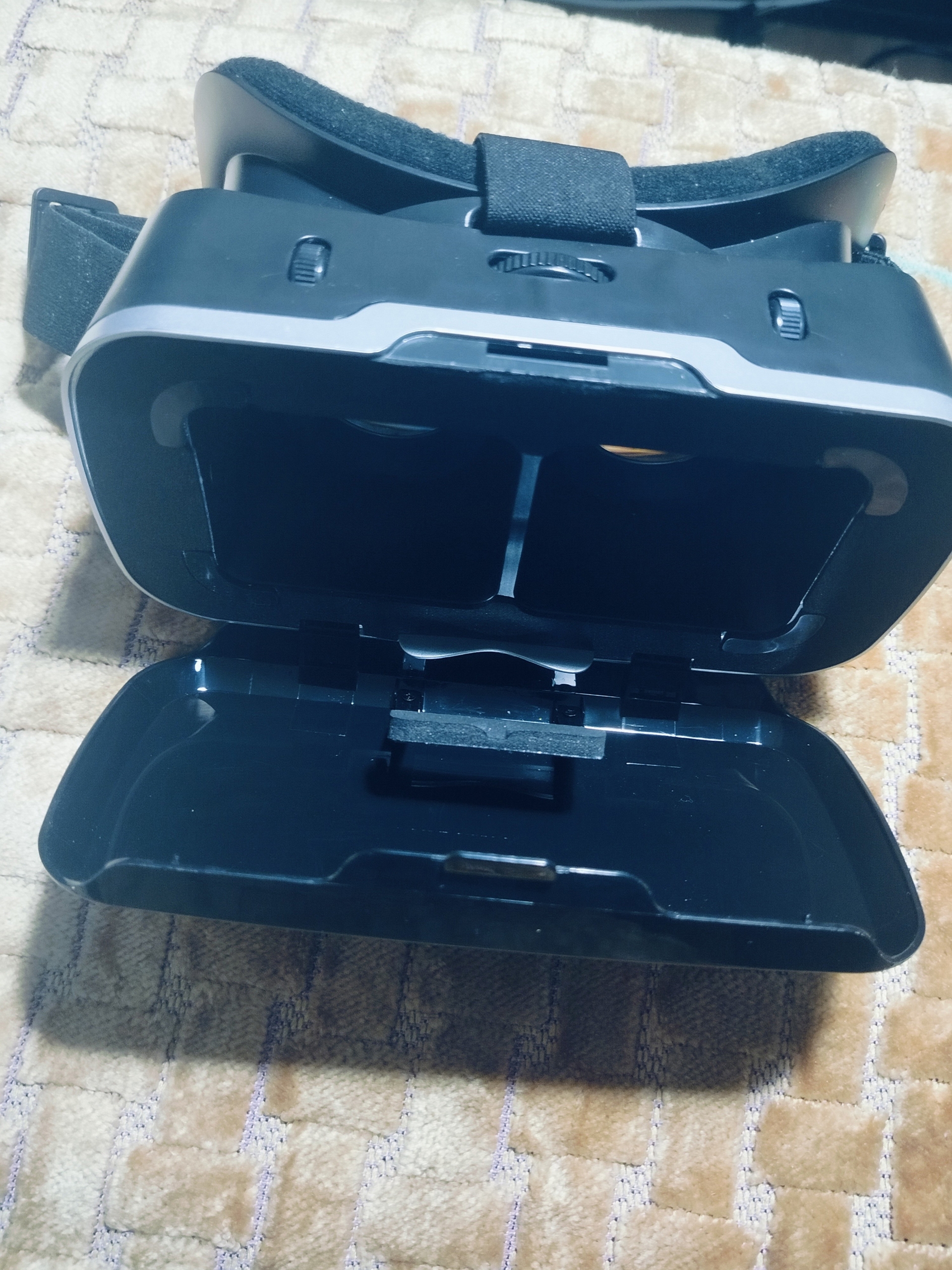 VR Очки: Продаются Недорого в (1)