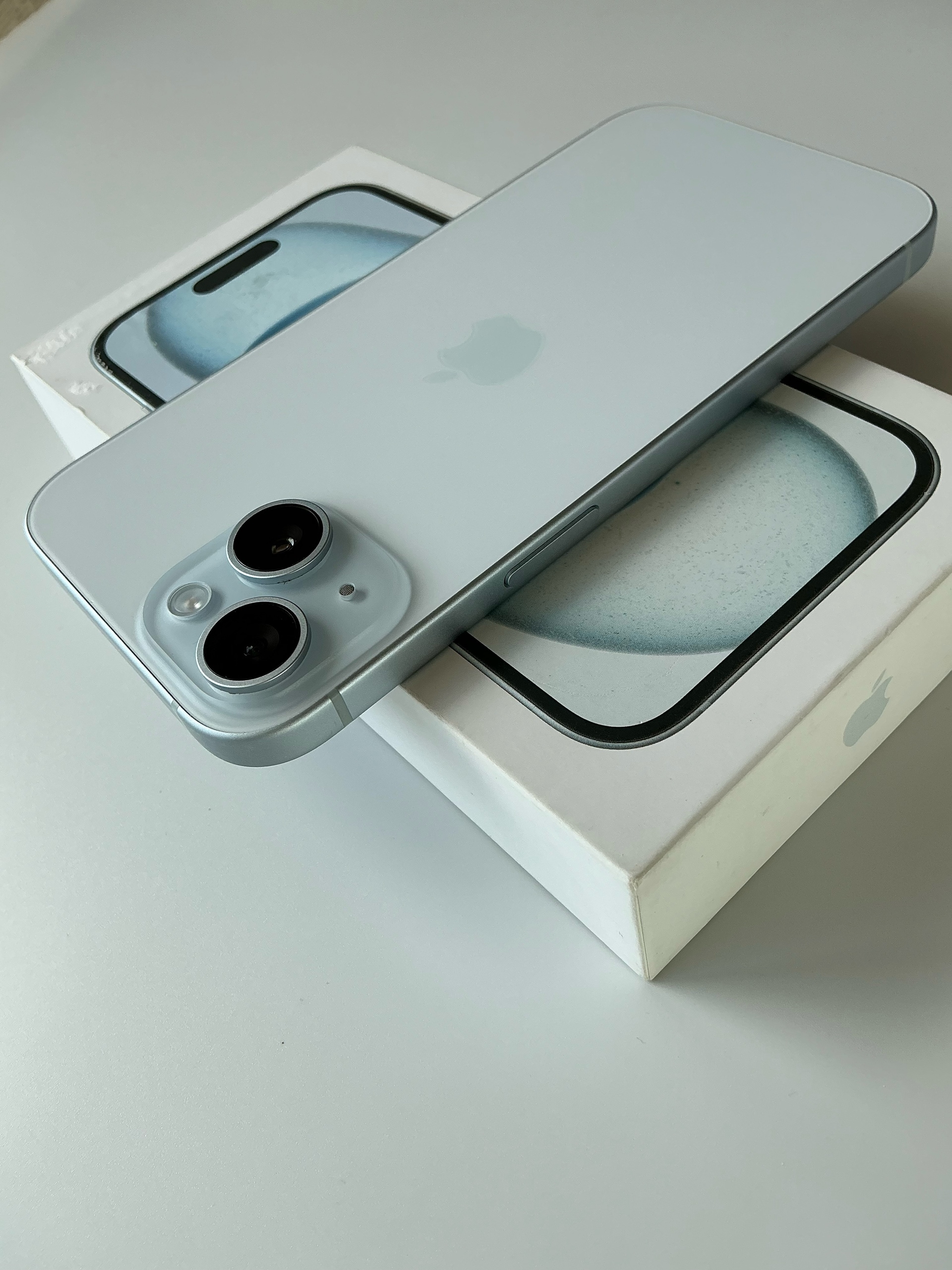 Продажа iPhone 15 в Донецке (3)