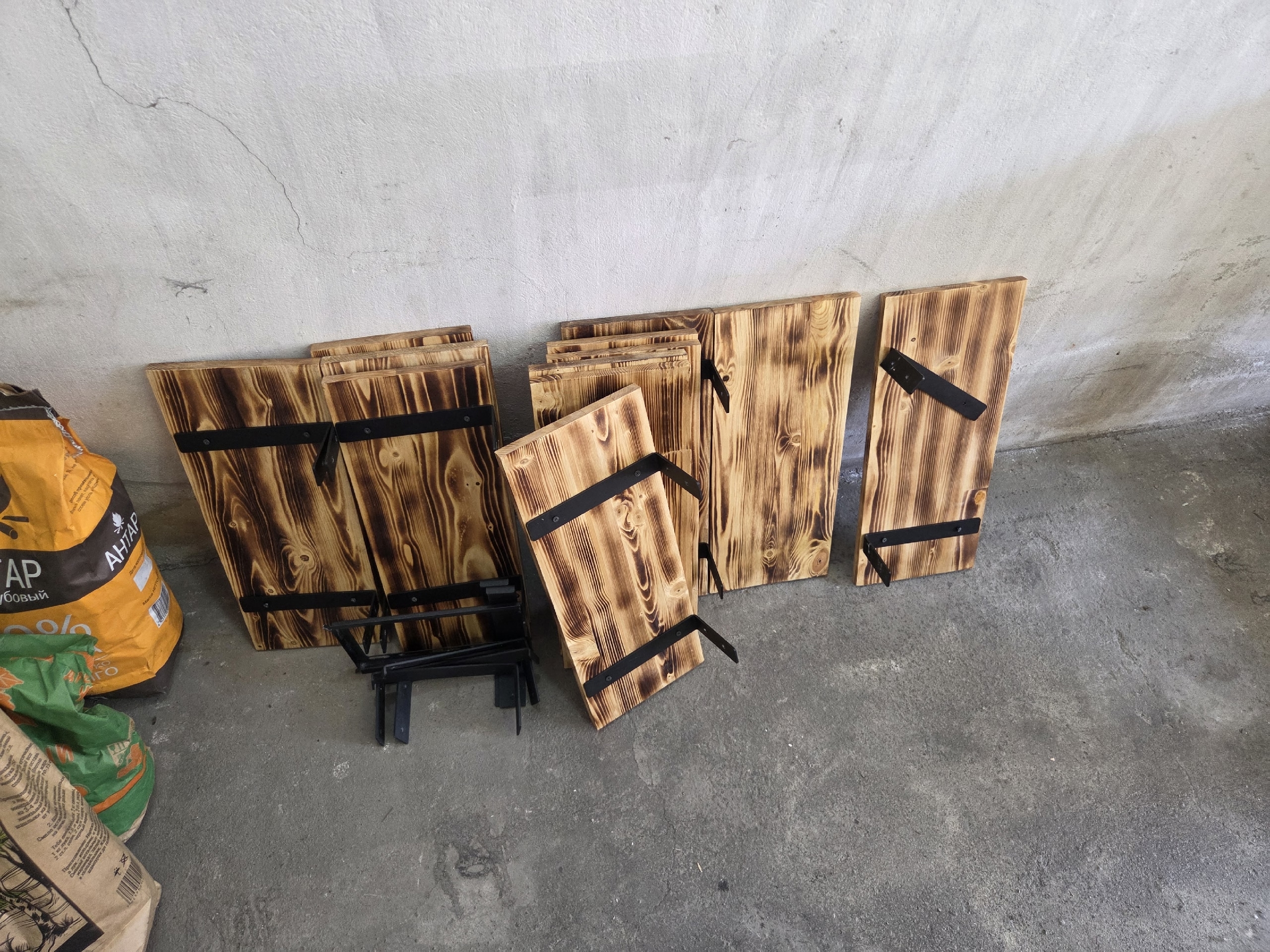 Продам барную стойку из дерева (6)