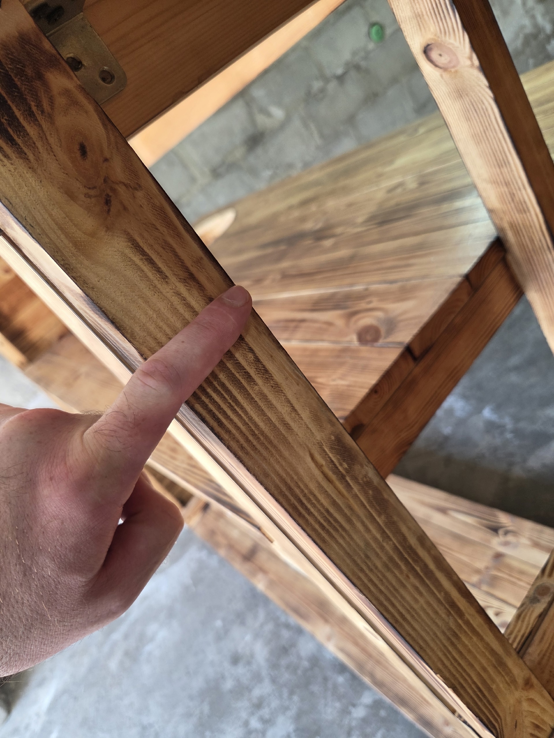 Продам барную стойку из дерева (5)