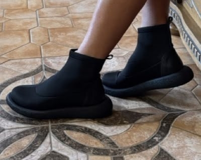 Продажа новых сапог, размер 37 (4)