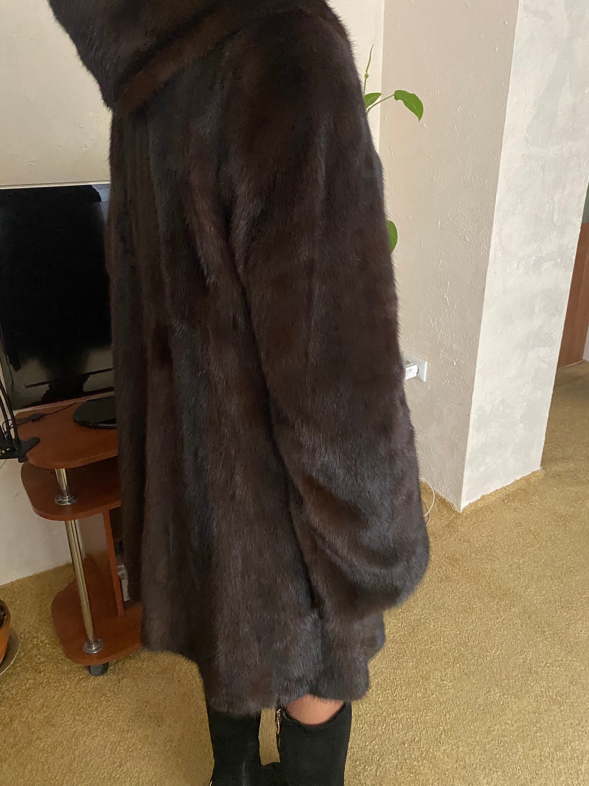 **Продажа новой норковой шубы** Новая (2)