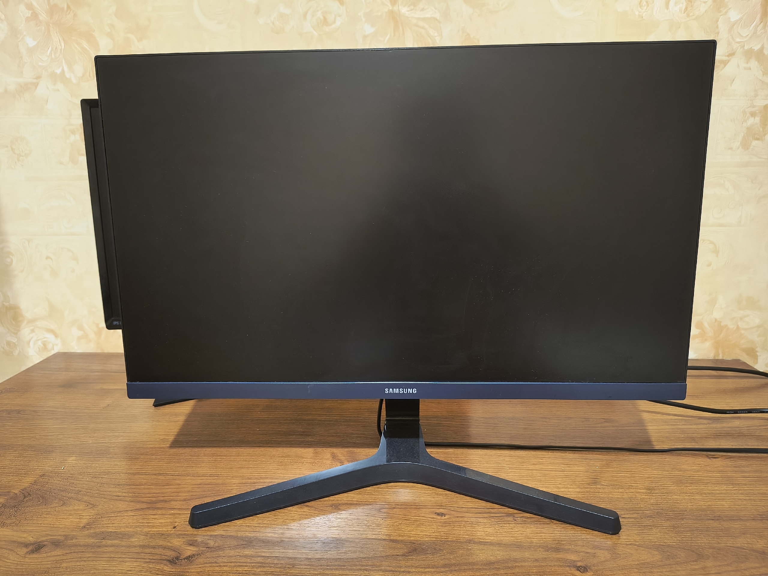 Продажа отличных IPS мониторов Продаются