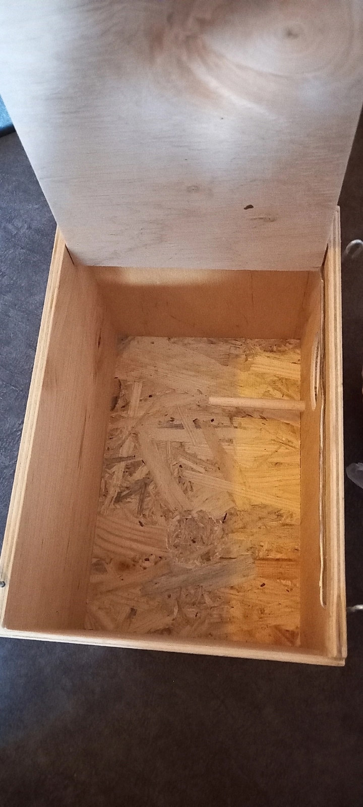 Домик для попугаев из дерева (1)