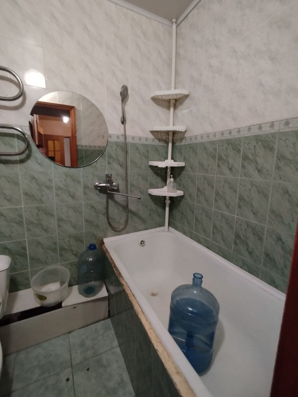 Продается двухкомнатная квартира в Донецке (8)