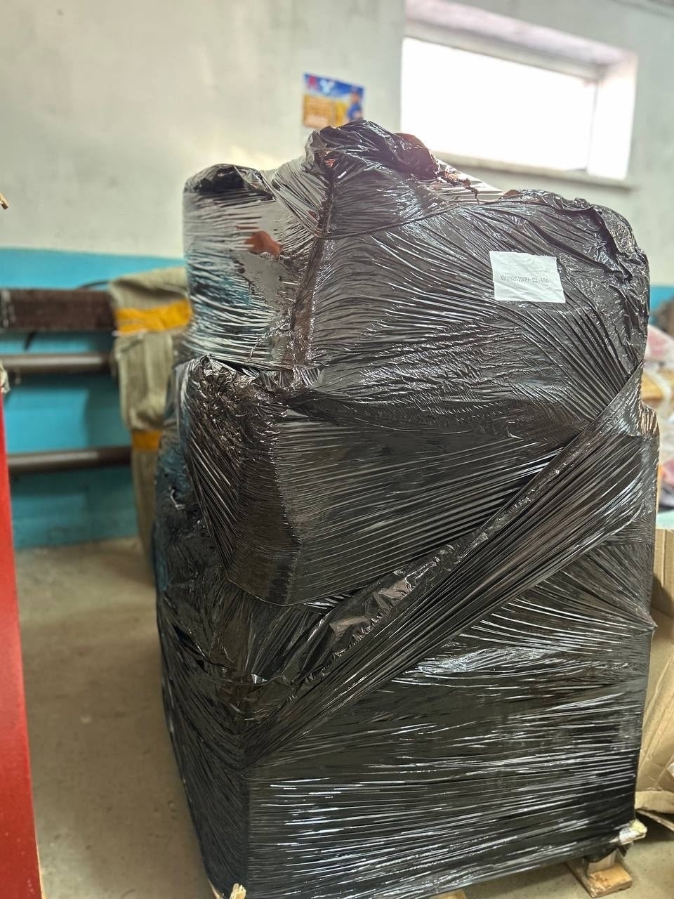 Паллеты с товарами со склада