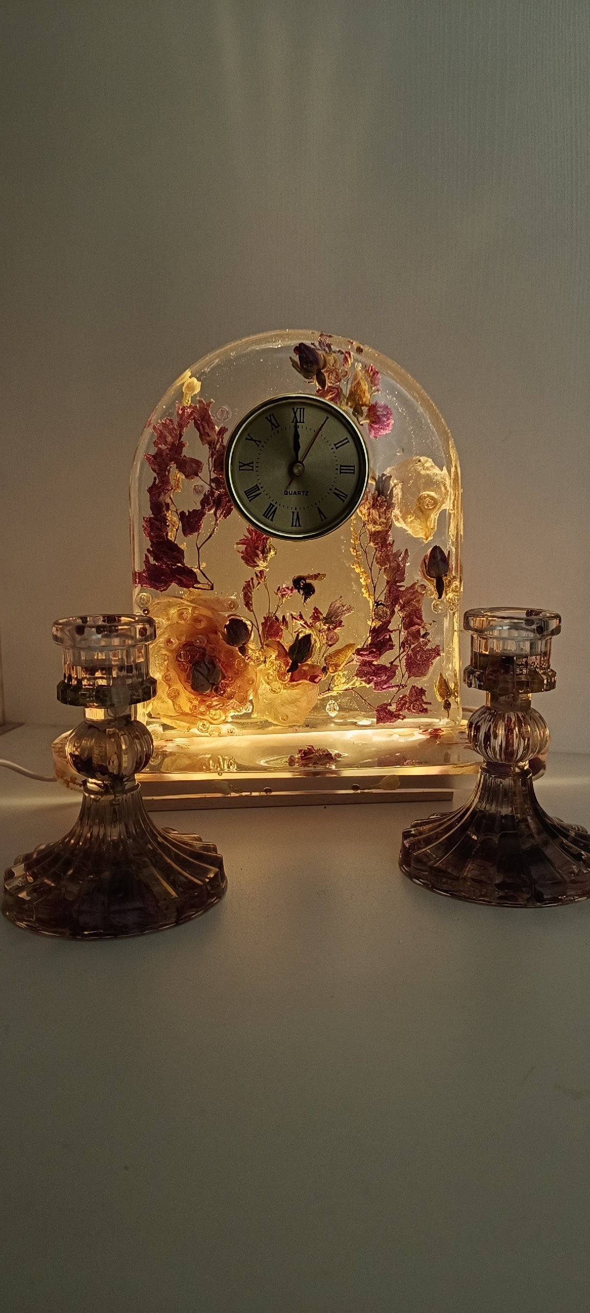 Уникальные настольные часы с подсветкой