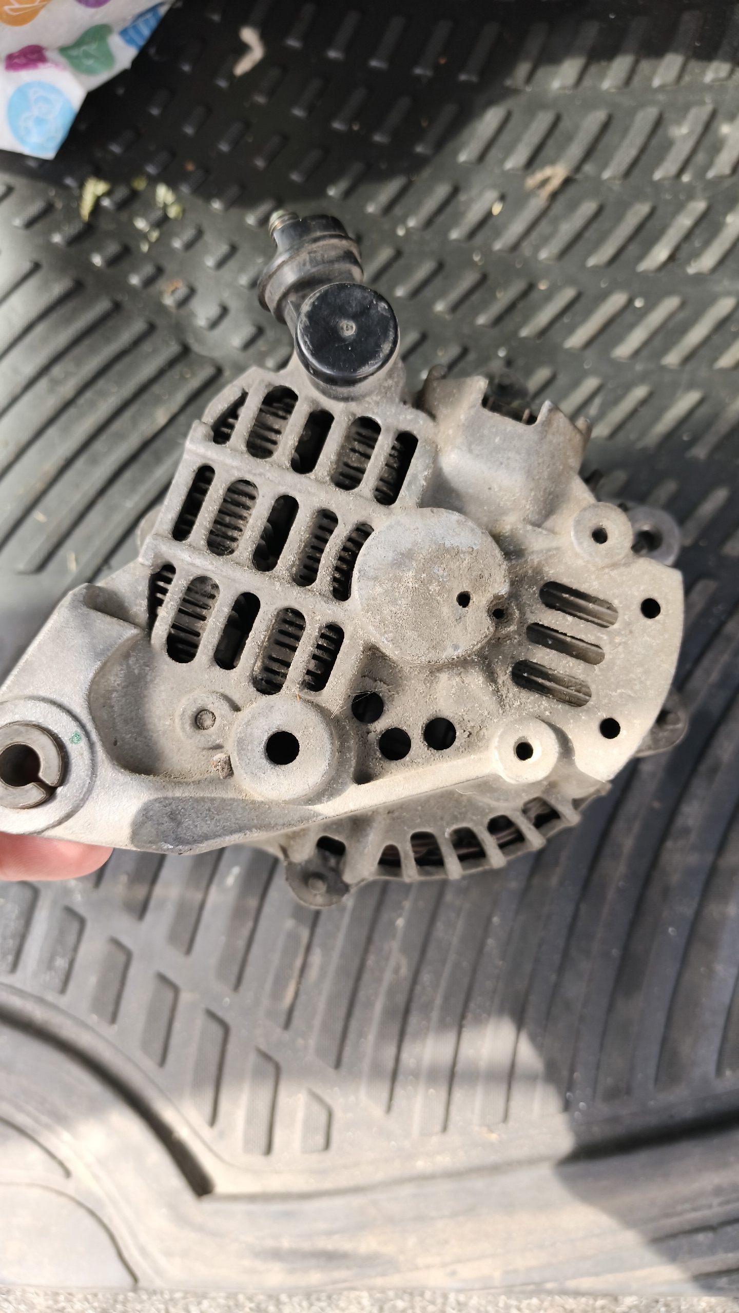 Генератор для Subaru Legacy BH5 (1)