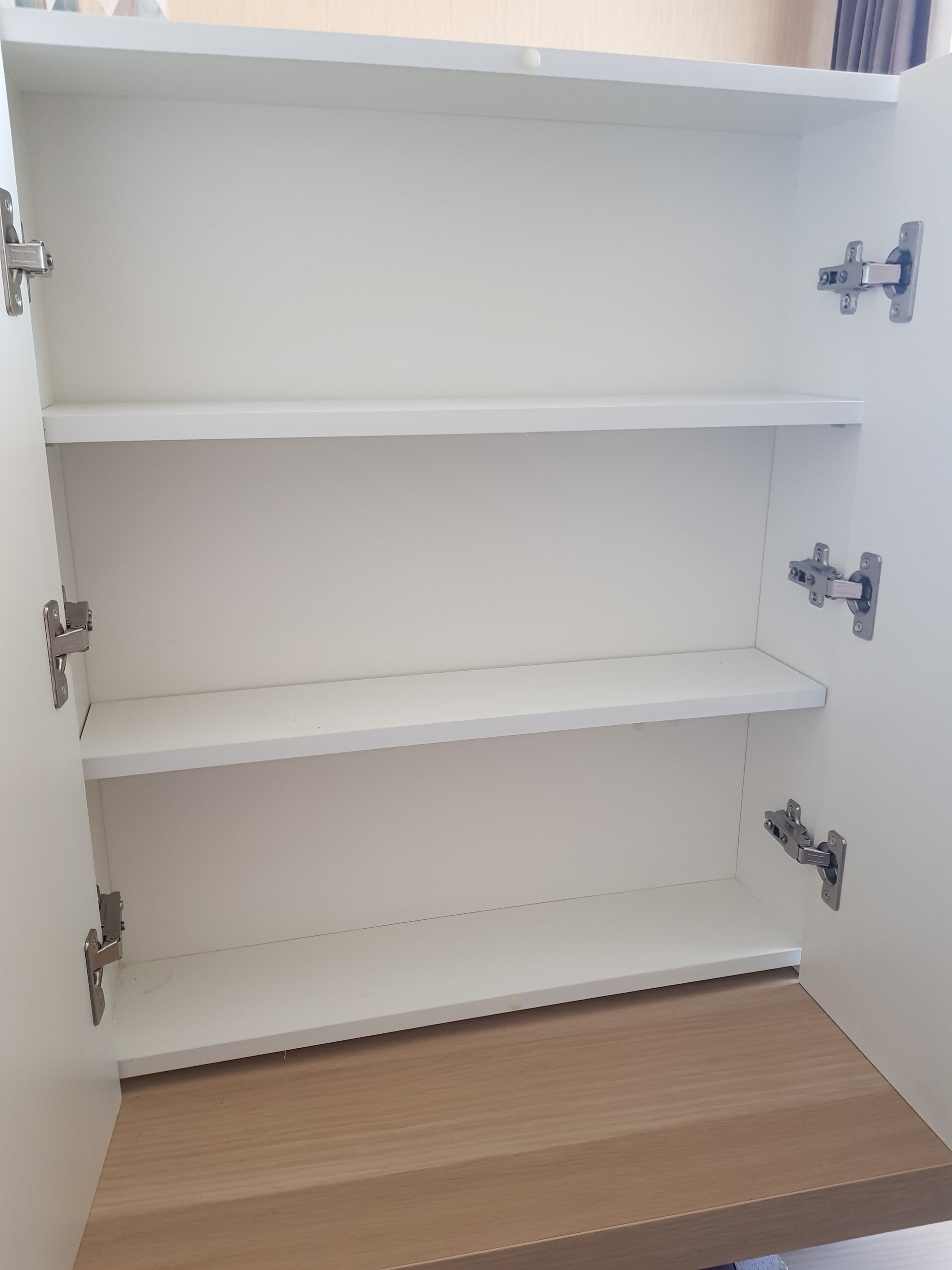 Шкаф с зеркалом для ванной (2)