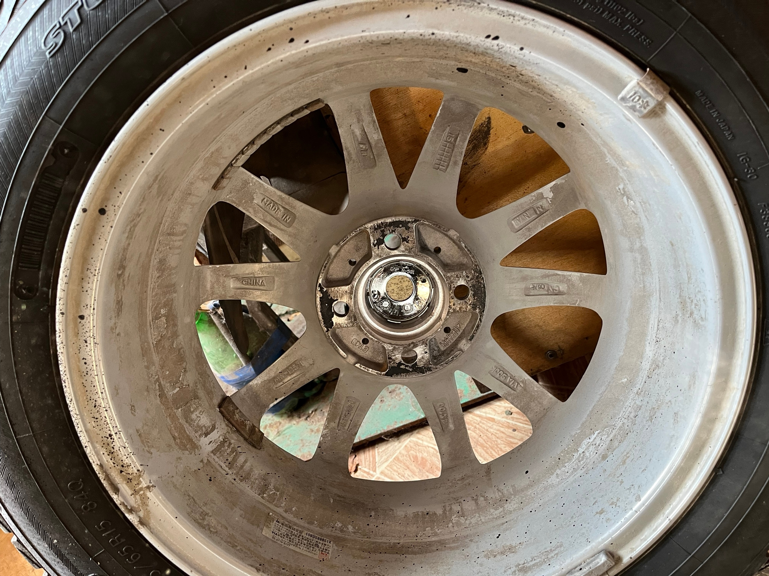 Продажа колес от Toyota Fielder (4)