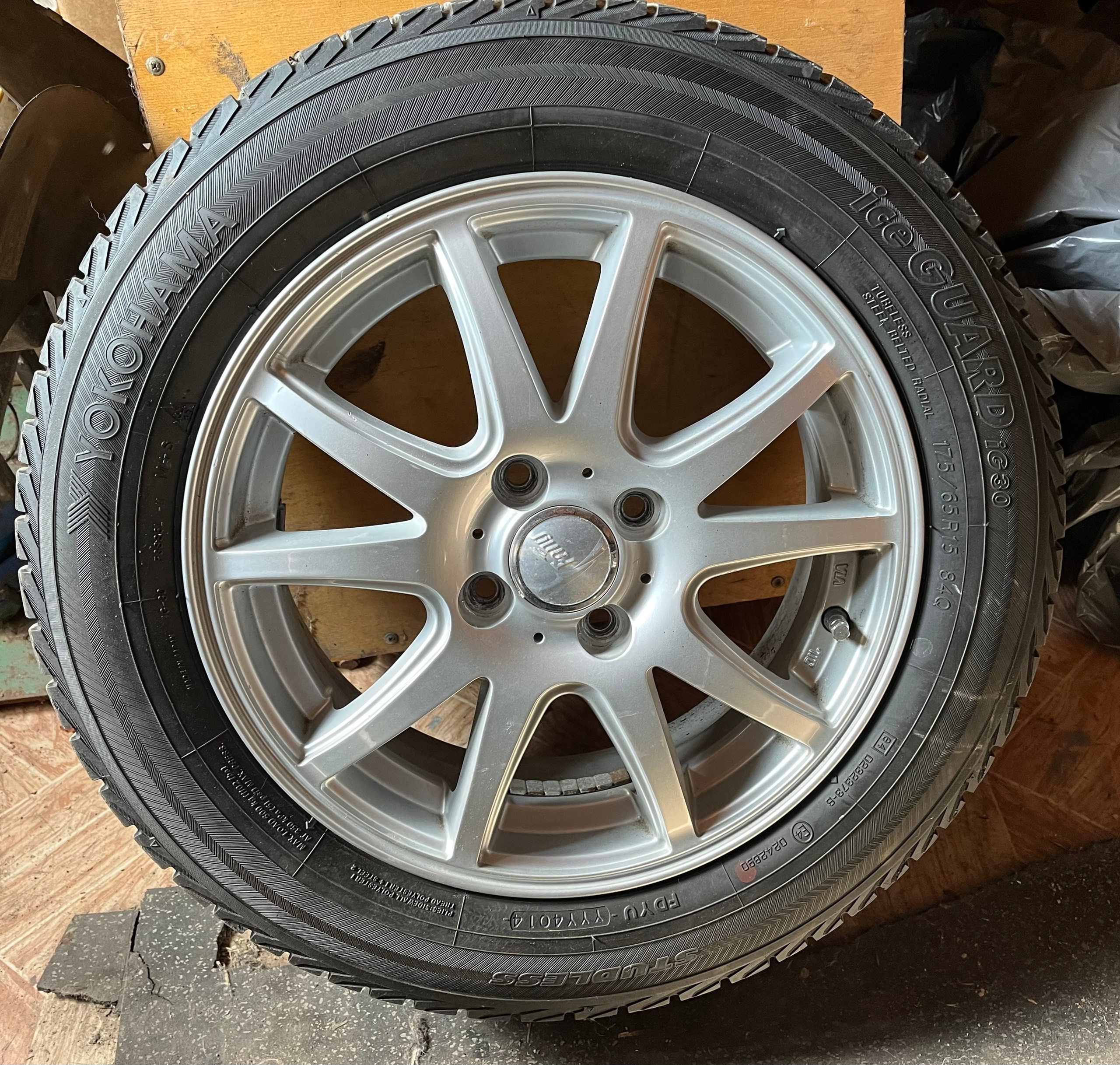 Продажа колес от Toyota Fielder