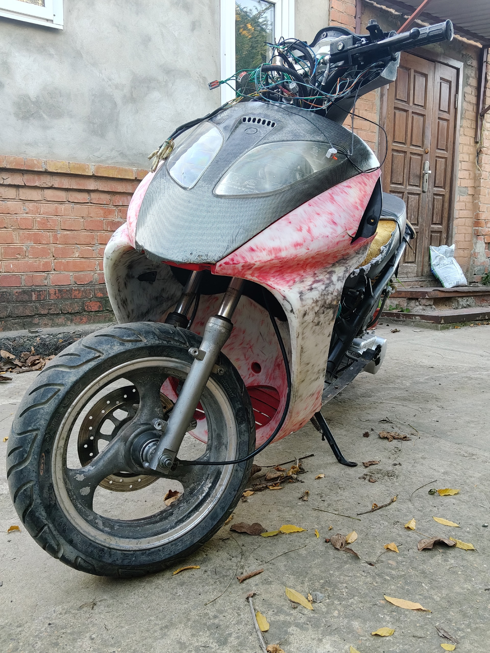 Продается китайский скутер Fiera Продаю